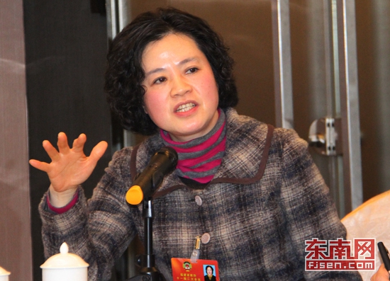 省政协委员王秋梅.