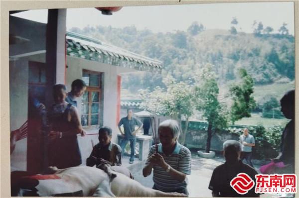 25084b1f-5fbf-4a38-9eee-f792e05dc8d6_batchwm_batchwm.jpg