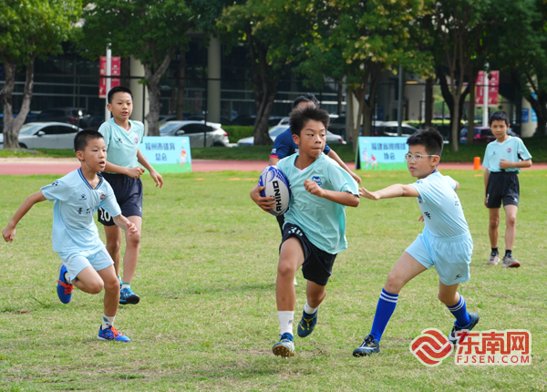 a U12混合组 福清市音西中心小学 VS 福州市麦顶小学副本.jpg