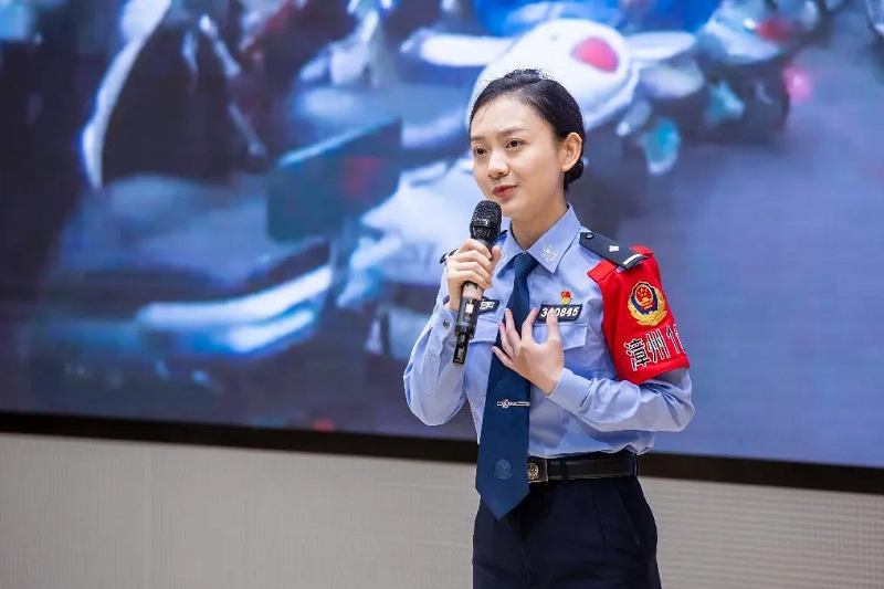 漳州公安局巡特警支队直属大队赖子梅.png
