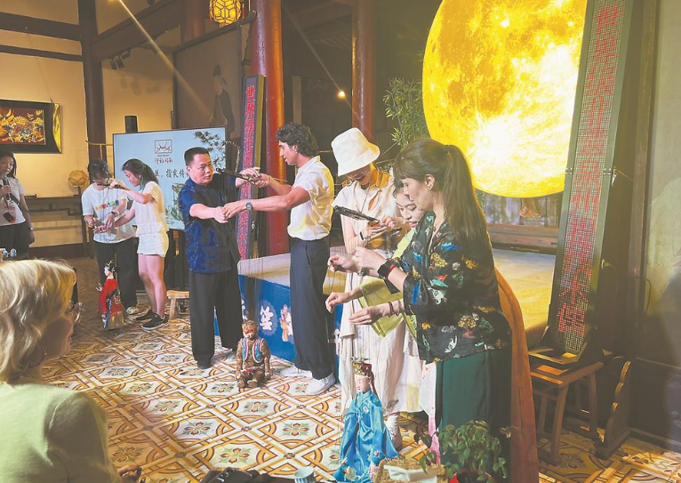 将海丝底色融入全球文化版图