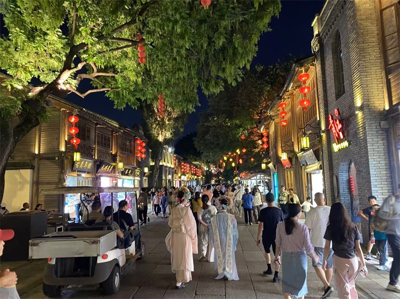 灯火映八闽 夜经济绘就消费新画卷