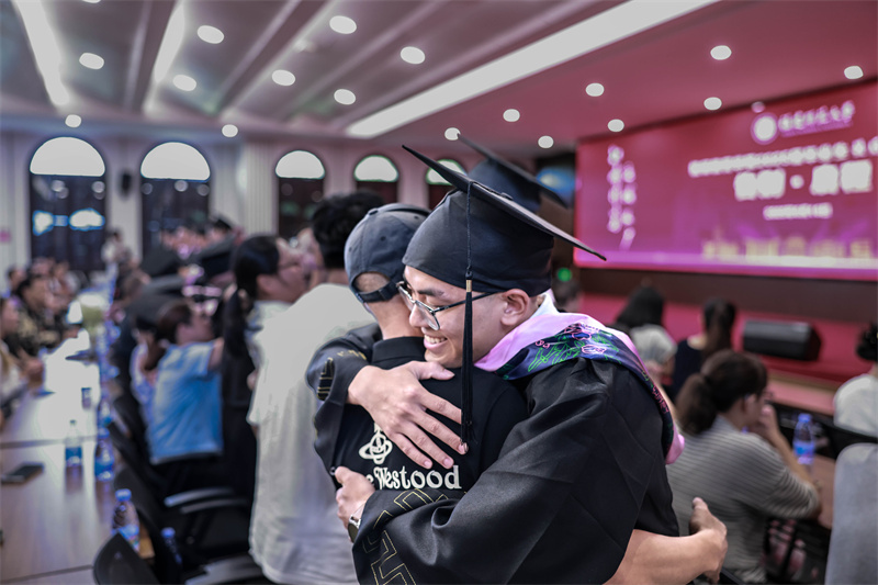 图3鞠躬1.jpg