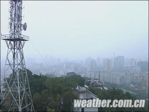 福建部分县市大雾弥漫 厦门航班受影响