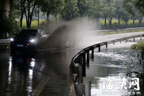 福州三环橘园洲互通2匝道大雨必涝