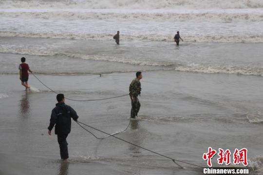 福建渔民台风天气海上作业被冲至饶平海域后失踪