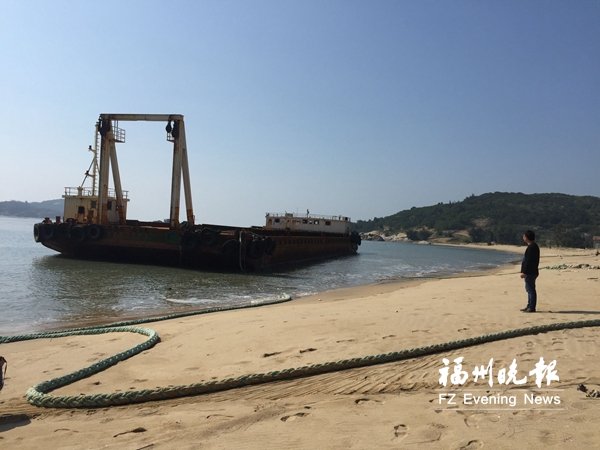 两韩国工程船漂到福清海域　致龙须菜大面积受损