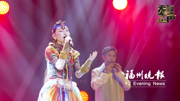 融合哈尼族藏族佤族音乐特色　萨顶顶编创跨民族音乐