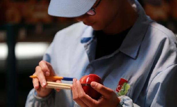 （国际·图文互动）（7）通讯：从“明星产品”樱桃到“新生力量”油桃——智利水果出口商的中国生意经