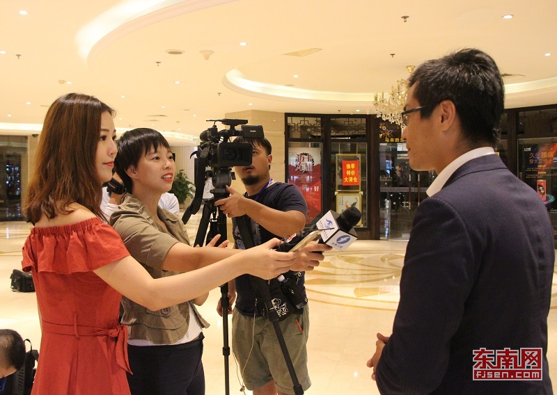 台湾媒体接受东南网的采访.jpg