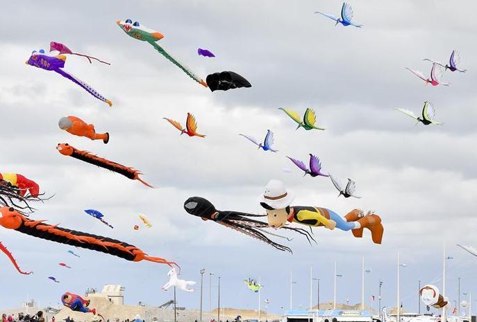 （国际）（1）法国举行迪耶普风筝节