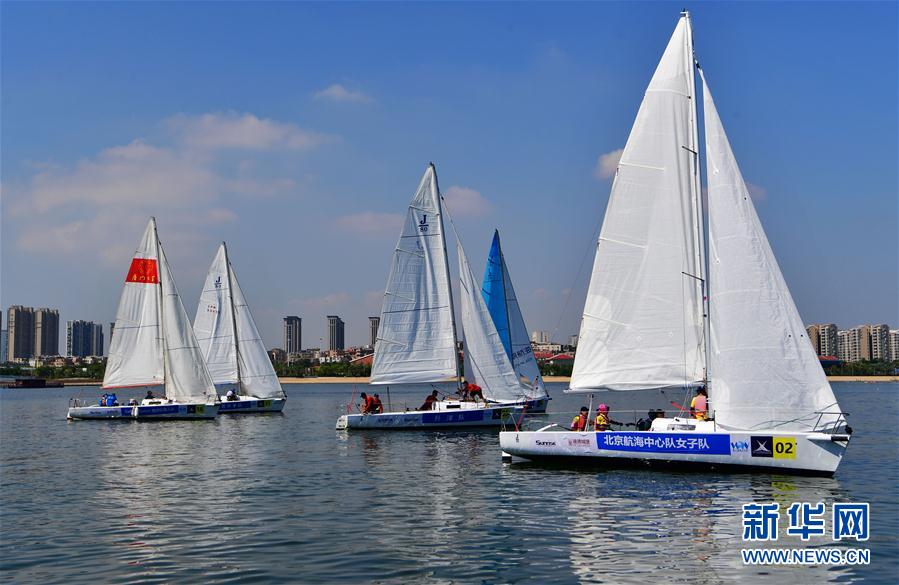 （体育）（3）第十四届中国俱乐部杯帆船挑战赛厦门开赛