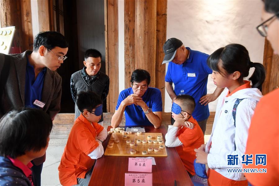（体育）（5）象棋——福建举行首届“交换视界”少年公益盲棋赛