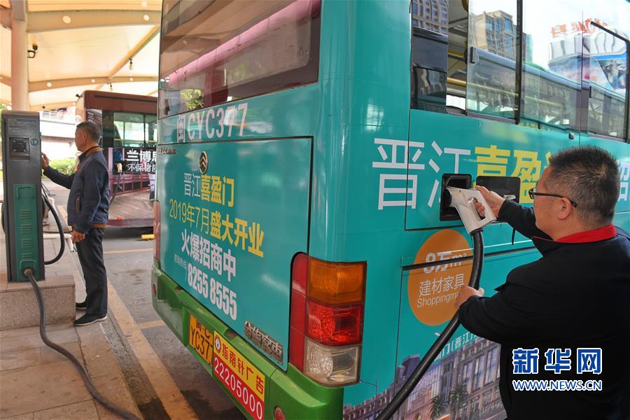 （社会）（4）福建晋江大力发展绿色公交