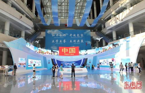 1526480829670016239.jpg “5�18”主题展区.jpg