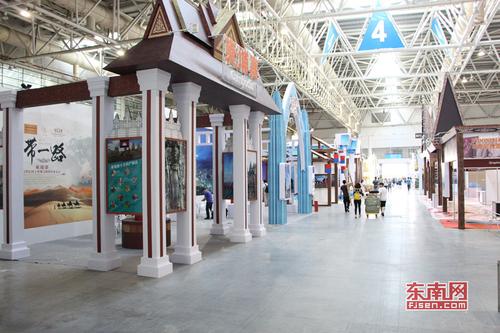 1526481015172084446.jpg 4号馆,各具特色风格的海丝沿线国家和地区商品展区.jpg