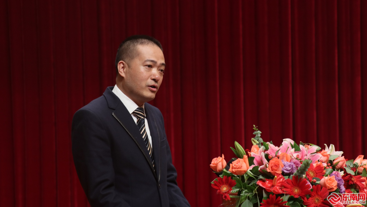 新当选理事会会长林俊敏作讲话 东南网记者 林晨 摄