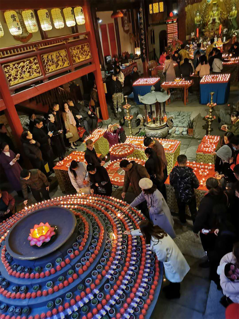 榕台信众天后宫跨年燃灯共同祈福2020