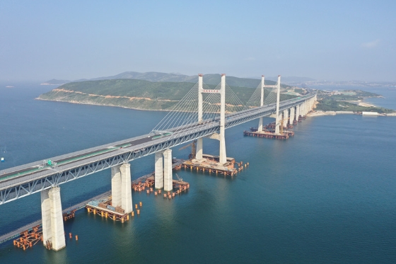 3.福平铁路平潭海峡公铁两用大桥。王福斌　摄.jpg