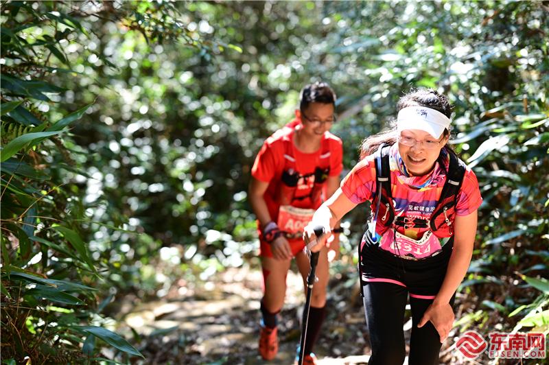越野赛与当地自然风景结合,给了参赛者别样的体验 大赛组委会供图.jpg