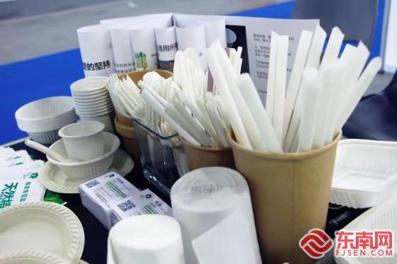 纤维制品展示 东南网记者 黄智超 摄.jpg