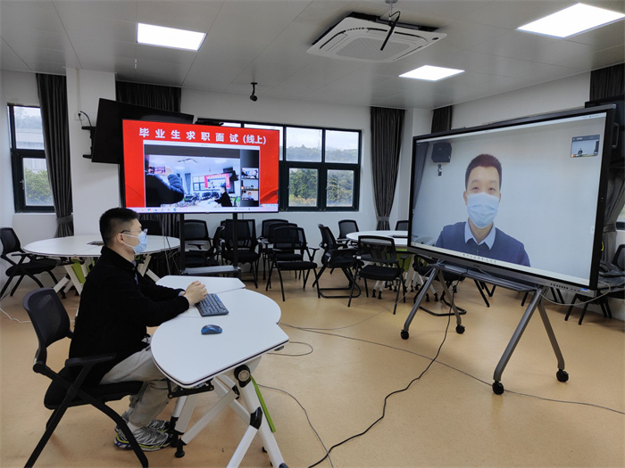 线上研究生复试场地.jpg