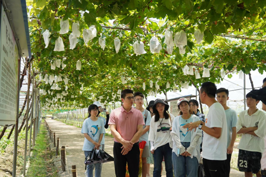 经济学院走进农业企业调研 学院供图.png