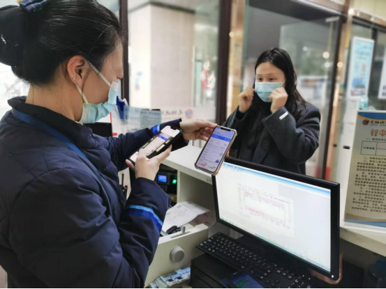 春运“暖心”服务 福州免费机场接驳专线受旅客好评153.png