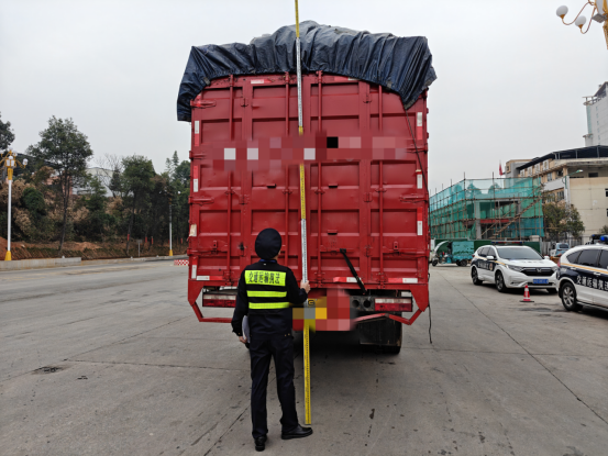 南平高速执法:加强联合执法 打好春运“收官战”356.png