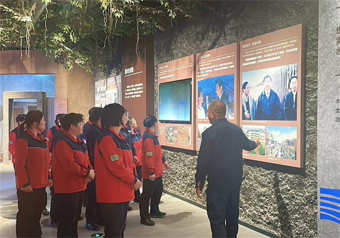 参观木兰溪治理展示馆 (2).jpg