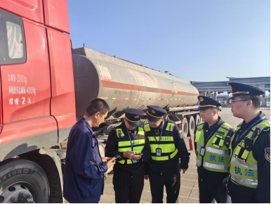 福州高速执法深化协作 共筑“高地联动”新机制765.png