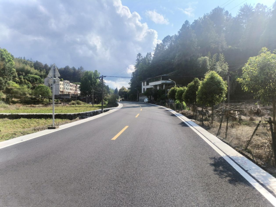 永泰:S213线大洋镇大展村至梧桐镇溪北村路面改造工程(第二期)完工473.png