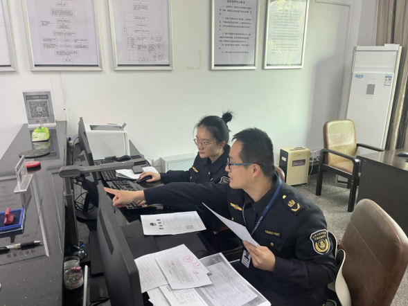 以老带新传帮带 以新促老共成长——全省高速执法系统“师带徒”成效显著919.png