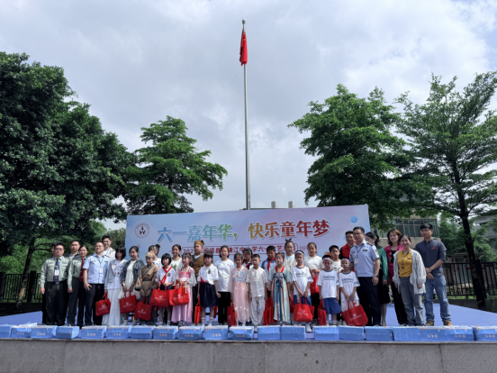 福州高速执法开展“端午”“六一”安全宣教进校园活动((供稿:福州高速执法支队 马启彬,省交通经济信息中心 杨铭,省高速集团福州管理分公司 曾文隆))479.png