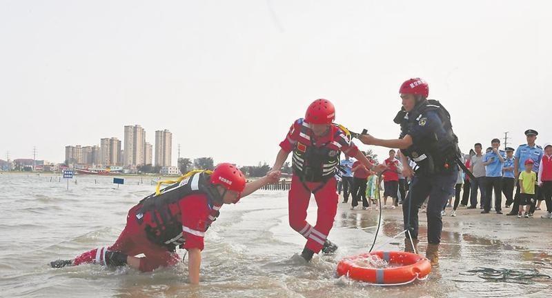 “防溺水”公益课在泉州市泉港区后龙湾开课