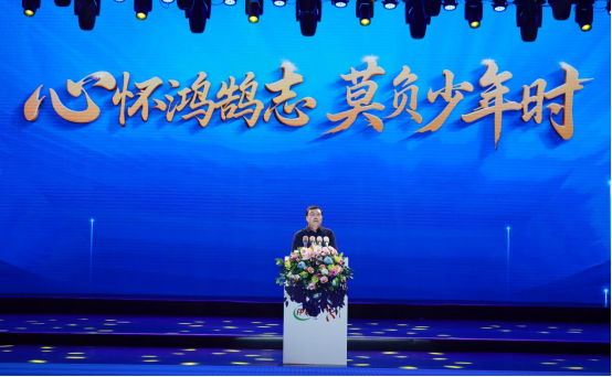 【伊利新员工大会】行业深度稿件V9385.png