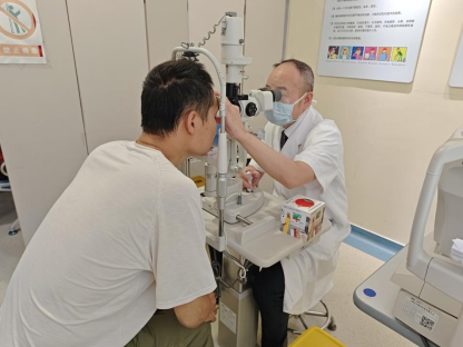 从霞浦到宁德的“光明速递”：爱尔眼科成功救治眼球穿刺伤患者483.png