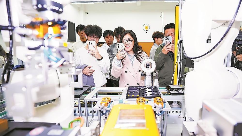 ��ְ̨����̽���ִ��»�ڸ��ݾ���