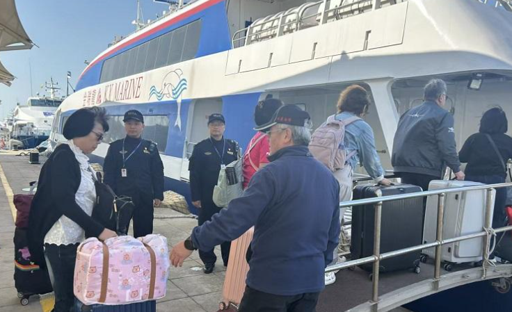 �����ڼ�������С��ͨ�������ÿ�24.3���˴� ͬ������20.2%