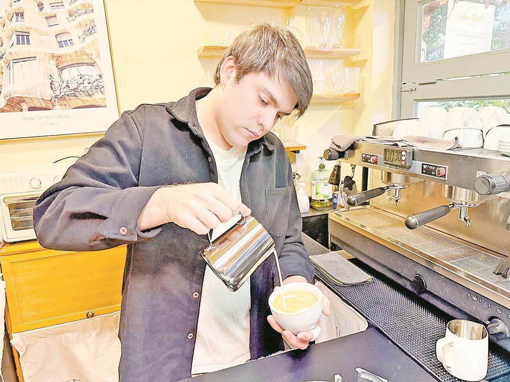 ����������������׶��ĸ�������ÿ��ȴ�һ�ȴ�