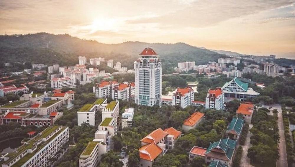 ��� | ����ө�ǻ��ഺ�������д���й��ֽ�ĳ�app���أ���ѧ֧������100����֮��