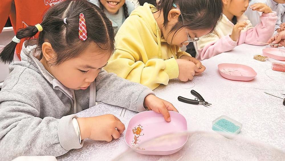 老手艺何以“圈粉”年轻一代？