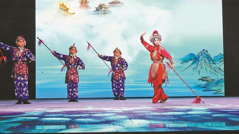 “周末戏相逢·春燕行动”——福建乡村音乐会在上杭上演