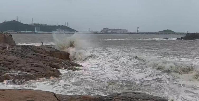 福建海事局启动防台风一级应急响应 沿海客渡运航线已全部关闭