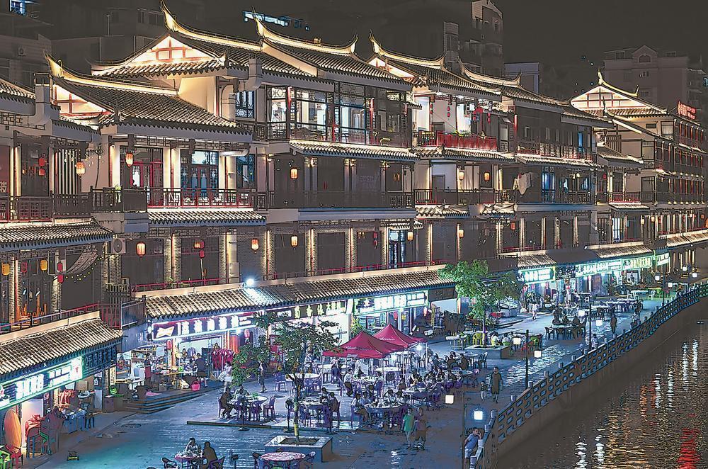“武”动夜间古城