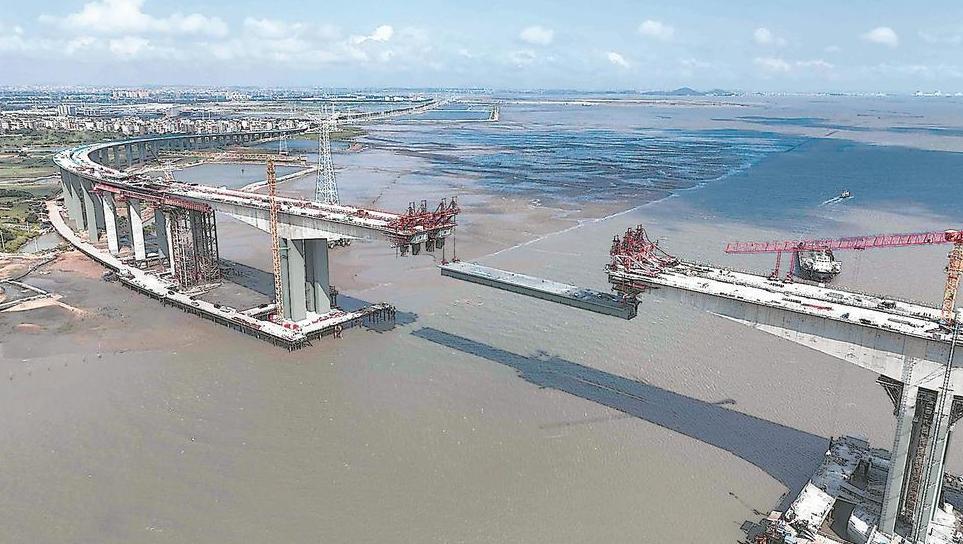 福建省最长普通公路跨海大桥“精准封箱”