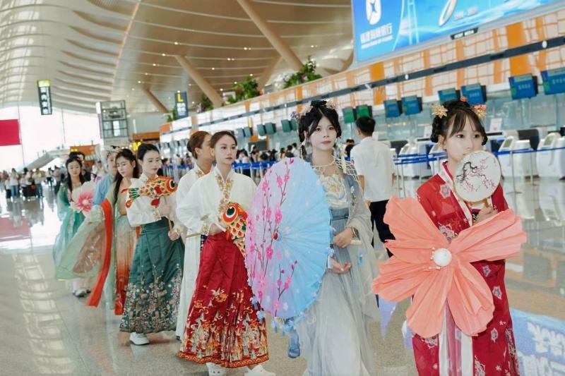 长乐机场双节上演闽都文化秀 打造 “空中文化会客厅”